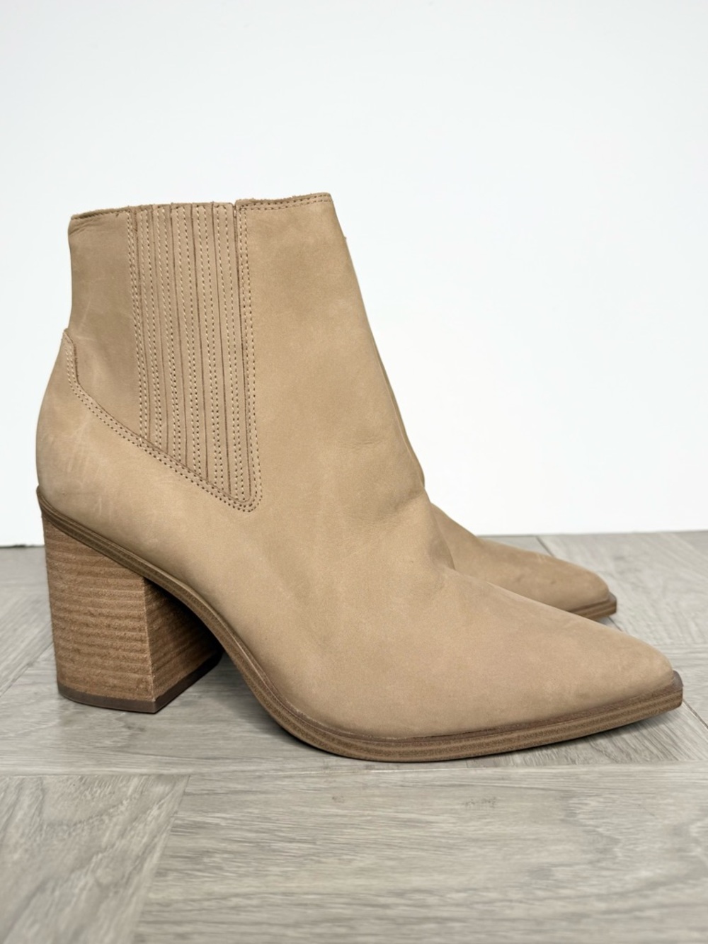 Steve Madden Catreena Tan Nubuck Pointy Toe Boot 11M